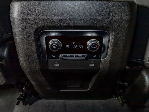 Used 2023 GMC Yukon XL AT4 image 22