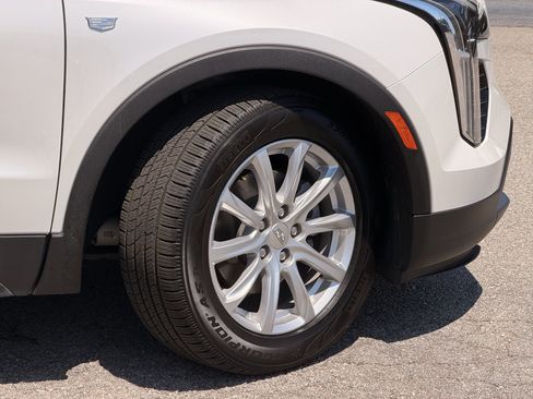 Used 2023 Cadillac XT4 Luxury FWD image 5