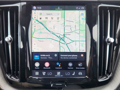 Certified 2025 Volvo XC60 B5 Plus AWD/4WD image 21