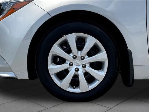 Used 2026 Toyota Corolla LE FWD image 11