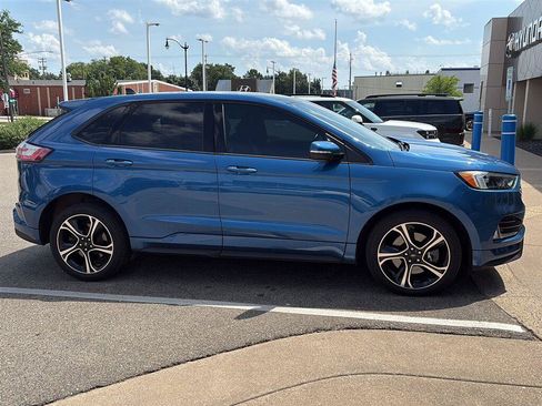 Used 2020 Ford Edge ST w/ Cold Weather Package AWD/4WD image 18