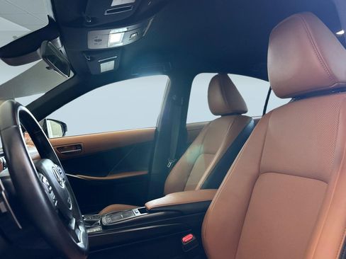 Certified 2024 Lexus IS 300 F Sport RWD image 22