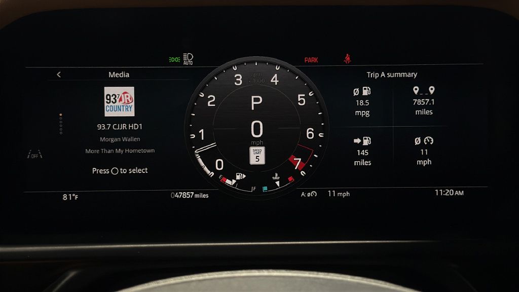 Used 2024 Land Rover Defender 110 X-Dynamic SE AWD/4WD image 28