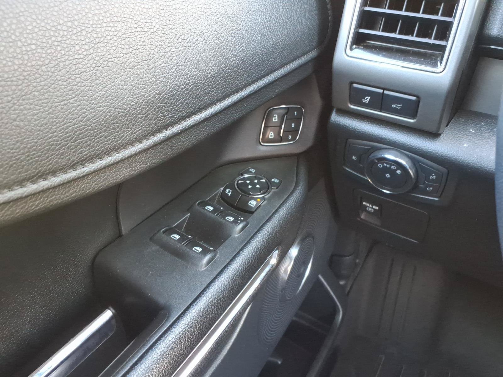 Used 2021 Ford Expedition Max XLT AWD/4WD image 27