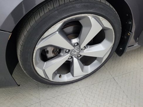 Used 2018 Honda Accord Touring image 31