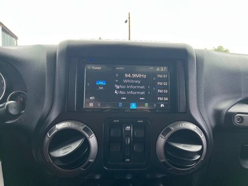 Used 2016 Jeep Wrangler Unlimited Sport w/ Quick Order Package 24S AWD/4WD image 13