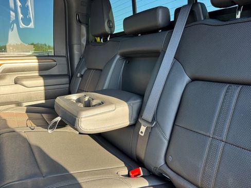 Used 2025 Chevrolet Silverado 2500 High Country w/ High Country Premium Package AWD/4WD image 26