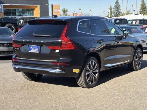 Used 2022 Volvo XC60 T8 Inscription Expression w/ Protection Package Premier image 4