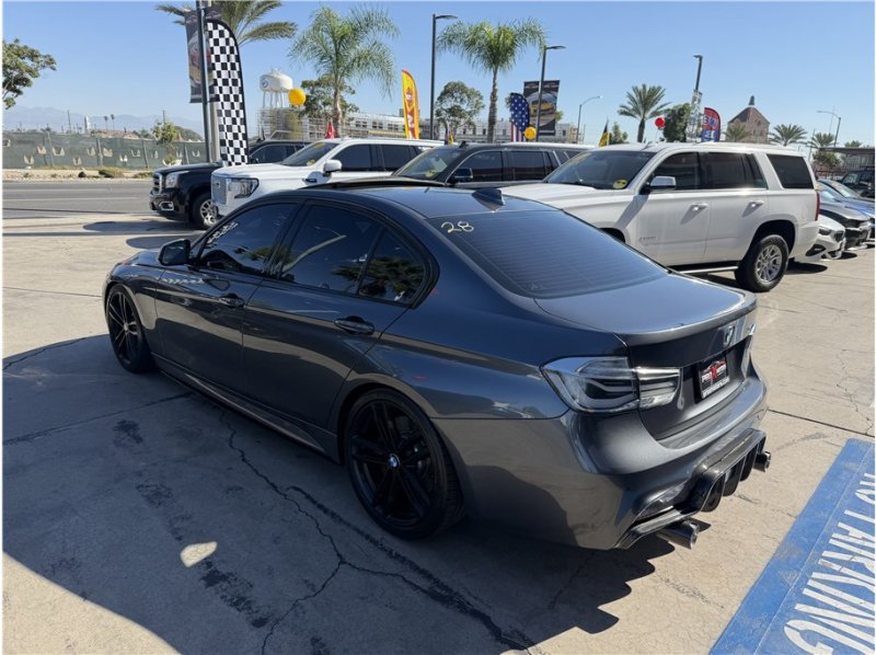 Used 2017 BMW 340i Sedan RWD image 13