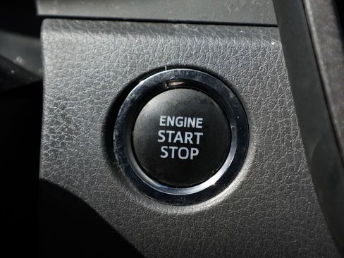 Used 2023 Toyota Camry SE w/ Convenience Package FWD image 29