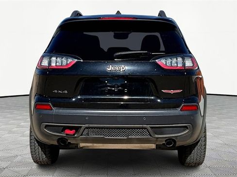 Used 2019 Jeep Cherokee Trailhawk image 4