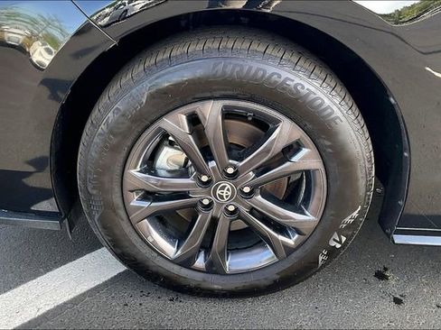 Used 2025 Toyota Sienna XSE image 9