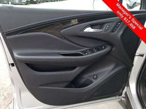 Used 2019 Buick Envision Essence AWD/4WD image 10