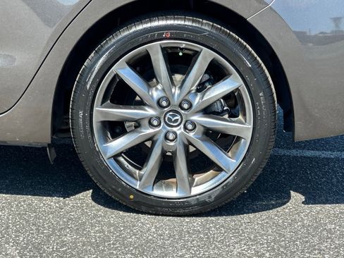 Used 2018 MAZDA MAZDA3 Touring image 27