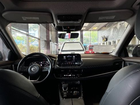 Used 2023 Nissan Rogue SL w/ SL Premium Package FWD image 30