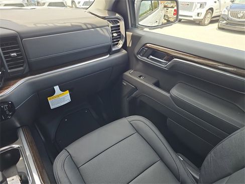New 2025 GMC Sierra 1500 Elevation w/ Preferred Package image 17
