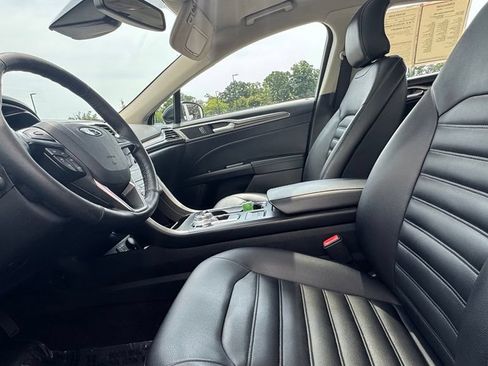 Used 2019 Ford Fusion SEL FWD image 17