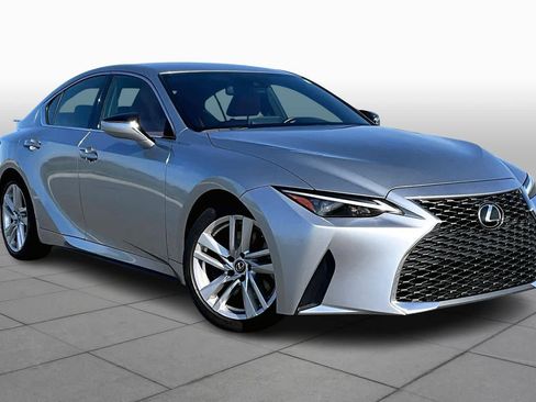 Used 2022 Lexus IS 300 image 3