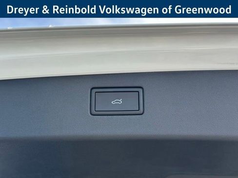 New 2026 Volkswagen Tiguan SE R-Line AWD/4WD image 34