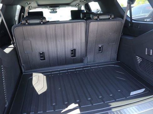 New 2026 GMC Yukon XL AT4 AWD/4WD image 8