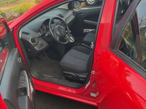 Used 2011 MAZDA MAZDA2 Sport image 3