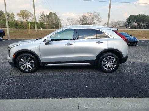 Used 2020 Cadillac XT4 Premium Luxury image 2