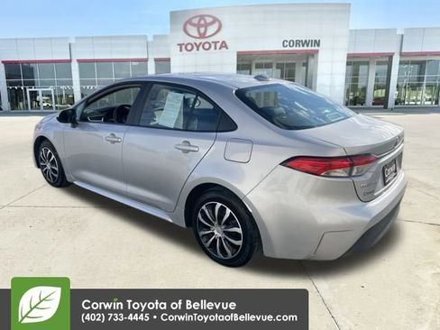 Used 2024 Toyota Corolla LE image 3