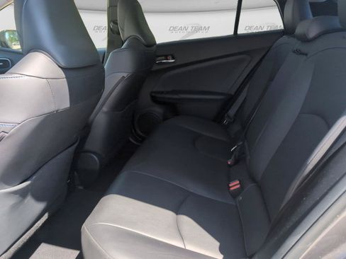 Used 2017 Toyota Prius Three Touring FWD image 26
