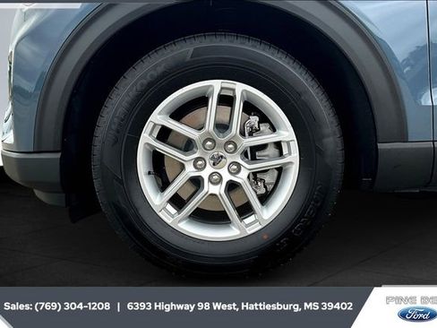 New 2025 Ford Explorer Active image 5