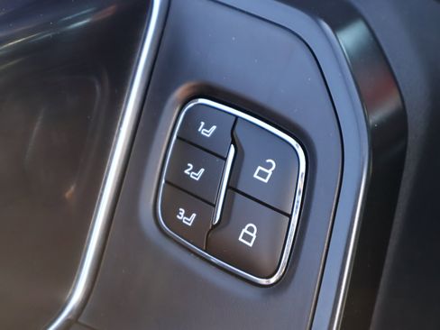 Used 2023 Ford F150 Raptor image 9