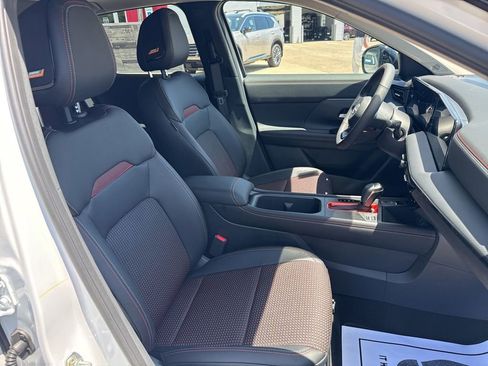 New 2026 Nissan Kicks SR w/ SR Premium Package AWD/4WD image 25