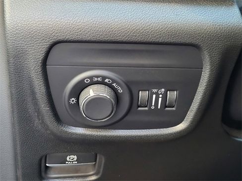 Certified 2024 Jeep Grand Cherokee L Laredo image 13