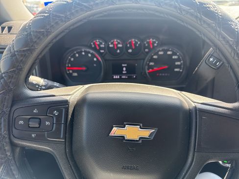 Used 2024 Chevrolet Silverado 2500 Custom w/ Custom Value Package image 14