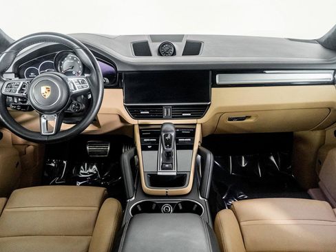 Used 2023 Porsche Cayenne Turbo w/ Premium Package Plus (PI3) image 38