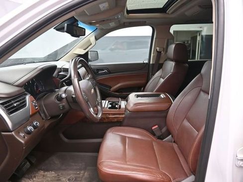 Used 2018 Chevrolet Suburban Premier AWD/4WD image 23