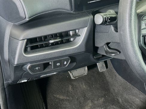 Used 2025 Kia K4 LXS image 17