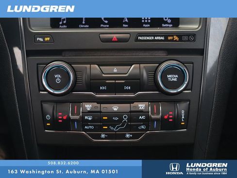 Used 2018 Ford Explorer XLT w/ Equipment Group 202A image 21