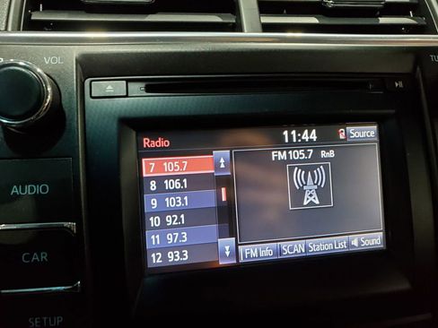 Used 2015 Toyota Camry LE image 26