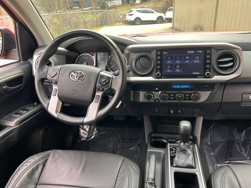 Used 2021 Toyota Tacoma SR5 AWD/4WD image 16