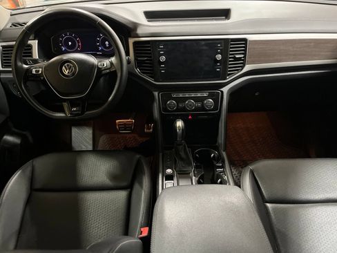 Used 2019 Volkswagen Atlas SEL R-Line FWD image 19