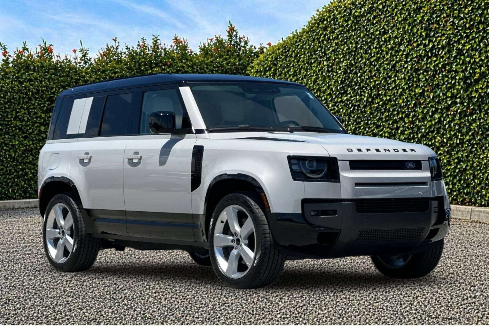 New 2026 Land Rover Defender 110 X-Dynamic SE AWD/4WD image 8