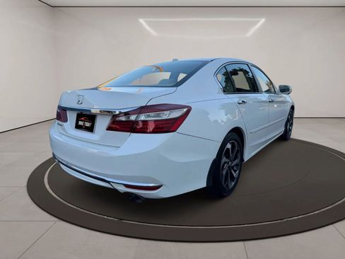 Used 2017 Honda Accord EX-L image 5