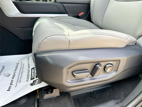New 2026 Toyota Tundra Limited AWD/4WD image 22