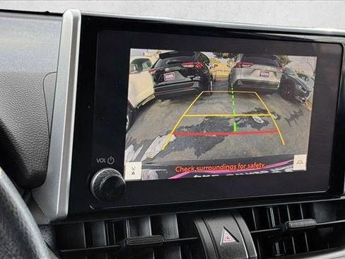Used 2024 Toyota RAV4 LE AWD/4WD image 14