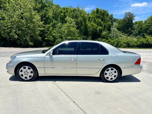 Used 2003 Lexus LS 430 RWD image 8