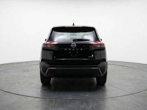 Used 2025 Nissan Rogue SV AWD/4WD image 7