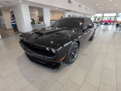 Used 2021 Dodge Challenger R/T Scat Pack w/ Plus Package RWD image 10
