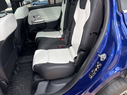 Used 2021 Mercedes-Benz GLB 250 image 11