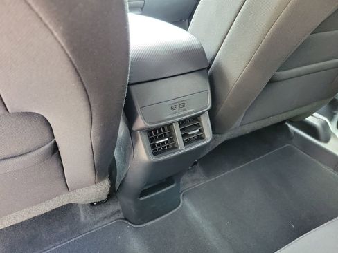Used 2026 Chevrolet Equinox LT FWD image 10
