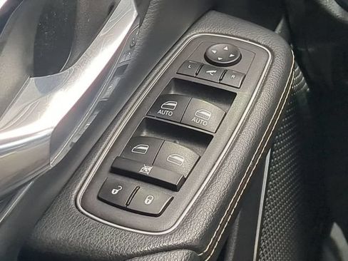 Used 2024 RAM 1500 Laramie AWD/4WD image 30
